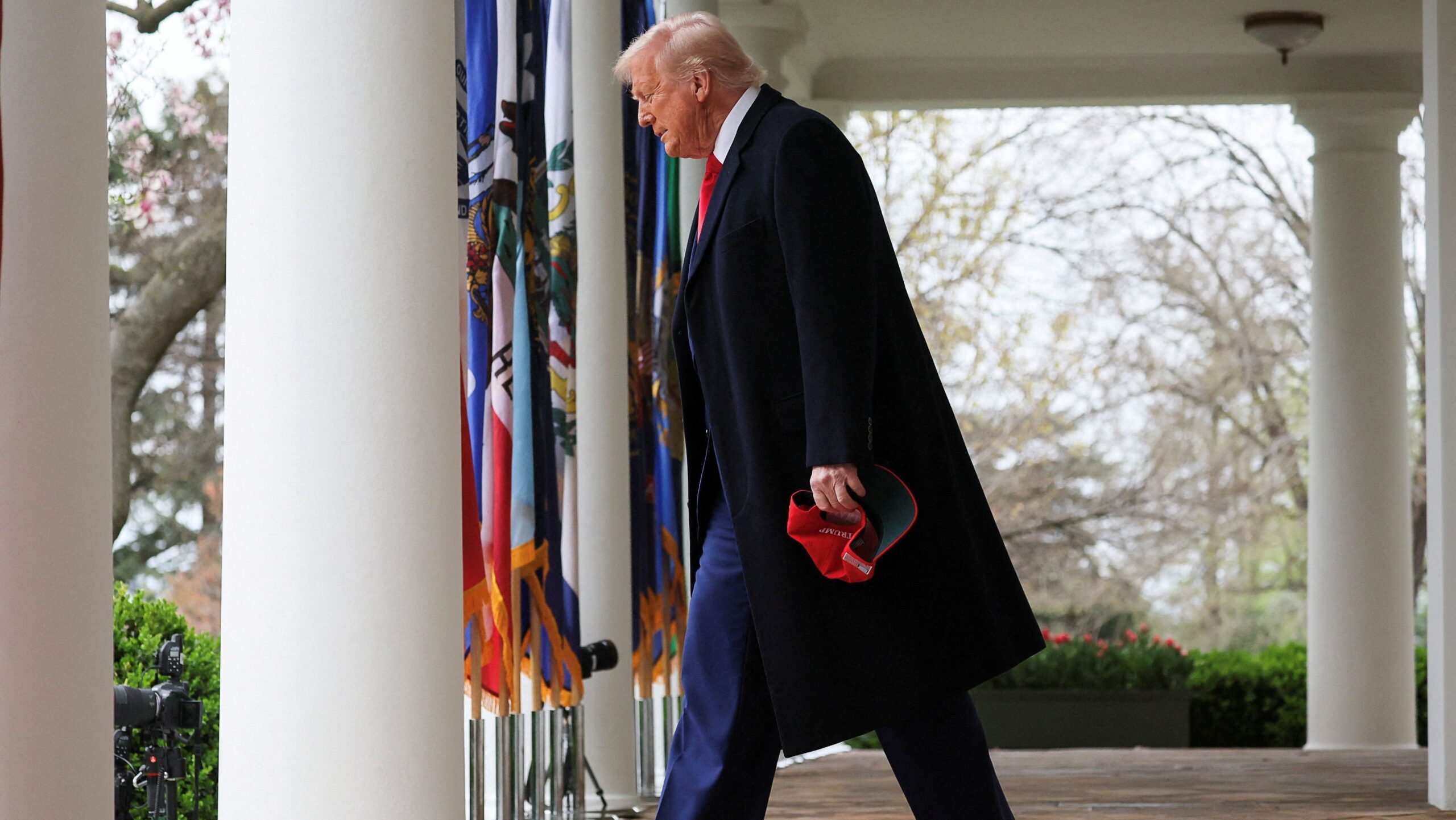 Trump considera novas sanções à Rússia em meio a frustração com ataques | CNN Brasil