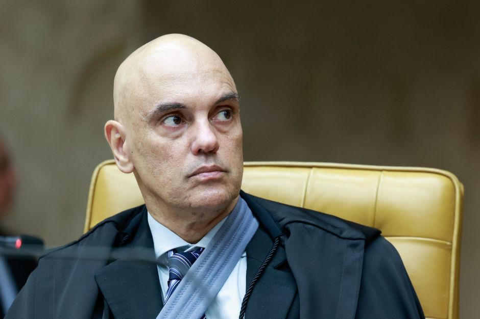 Possível sanção a Moraes: Eduardo celebra; Gleisi defende ministro