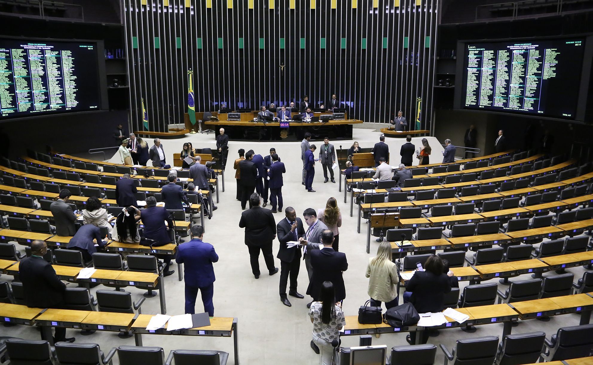 Congresso acumula 19 projetos que barram aumento do IOF | CNN Brasil