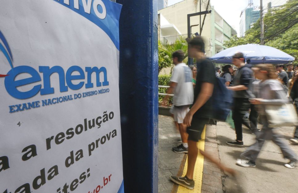 Enem 2025 dará diploma para quem não concluiu o ensino médio