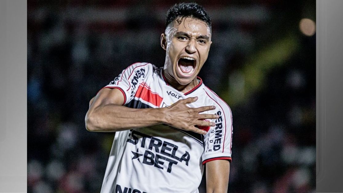 Pedro Severino, do Bragantino, aparece pela primeira vez após acidente