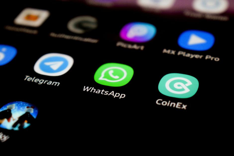 WhatsApp libera conversas por voz em grupos; veja como funciona