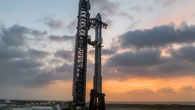 Musk pretende enviar nave não tripulada a Marte até final de 2026 | CNN Brasil