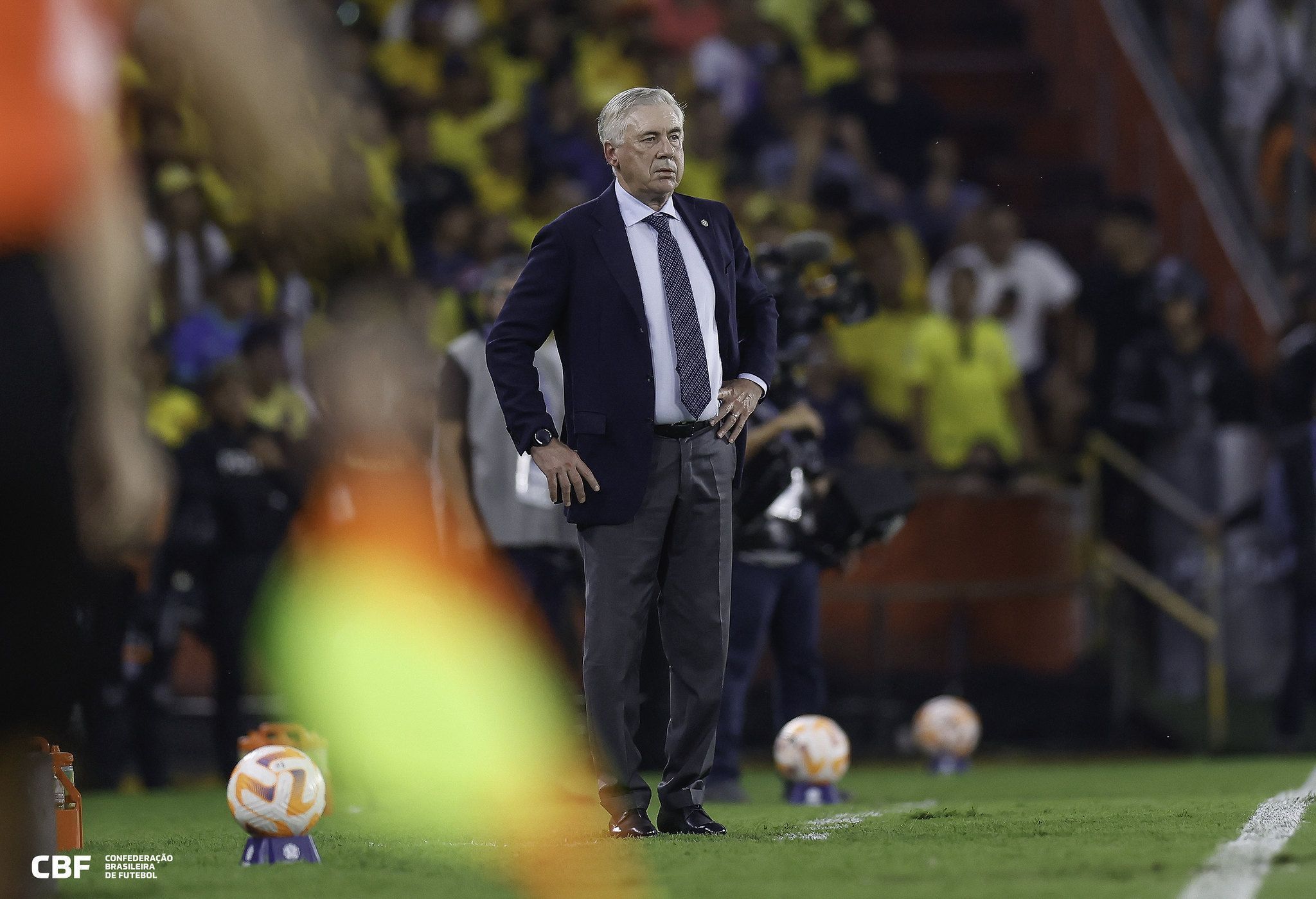 "Choque de realidade", diz jornal sobre estreia de Ancelotti na Seleção | CNN Brasil